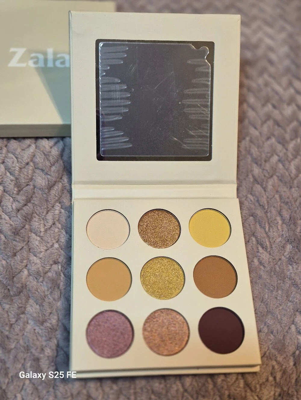 Zala 9-Pan Eyeshadow Palette, .38oz (Full Size), NIB